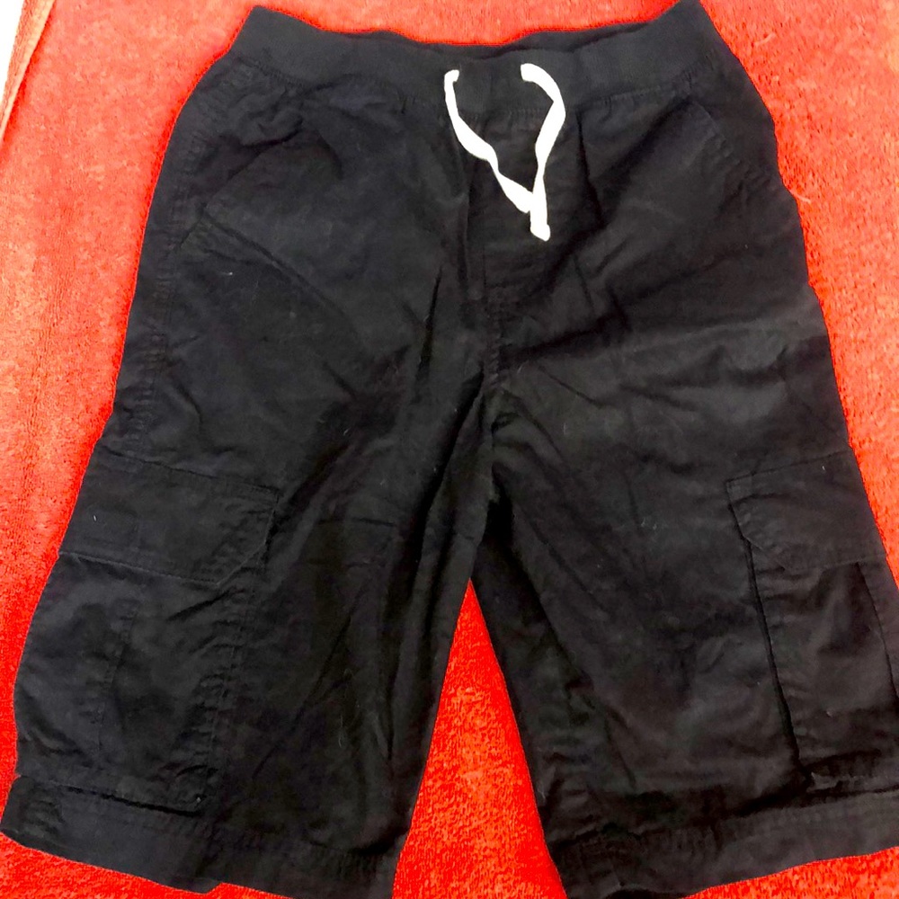 Youth black pull-on cargo shorts L (14/16)